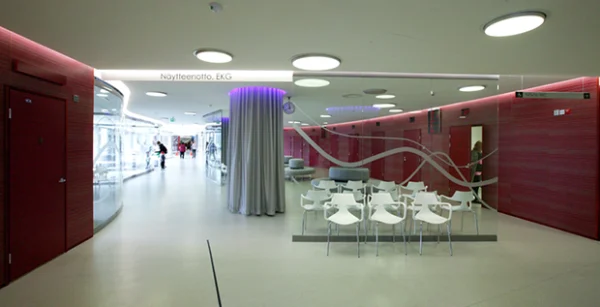 Kuopio University Hospital renovation by Partanen & Lamusuo Ltd. | Kuopion Yliopistollisen sairaalan pääaulan ja näytteenoton uudistus