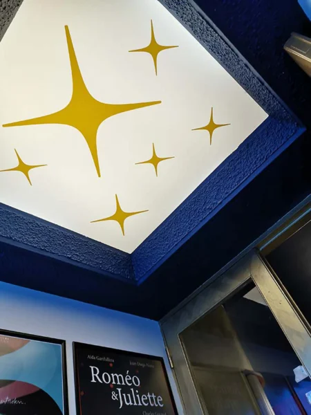 Savon Kinojen elokuvateatteri Killan uudistuksen suunnitteli Partanen & Lamusuo Oy ja kalusti suomalainen Palad kalustebrändi. | The renovation of Savon Kino Killa was designed bu Partanen & Lamusuo Ltd. and furnished by Palad.